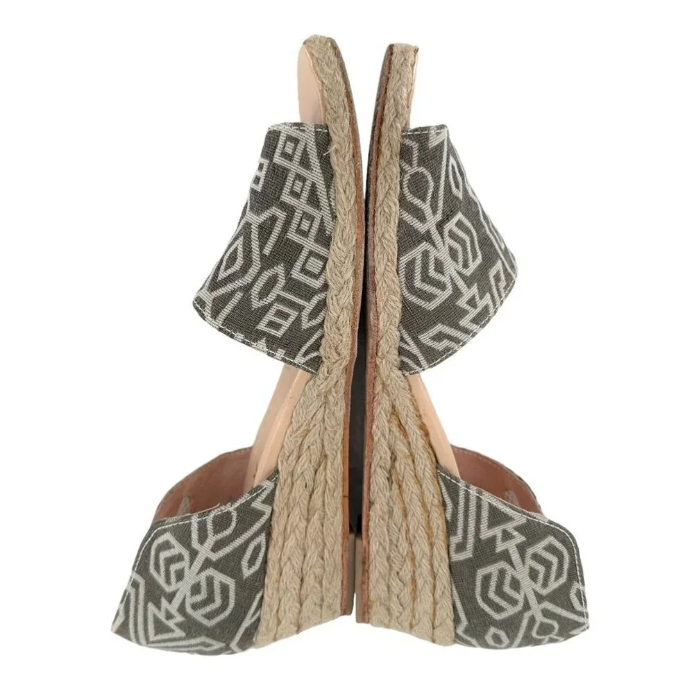 FS/NY Rapture Gray Geometric Print Canvas Open Toe Wedge Espadrilles Size 7